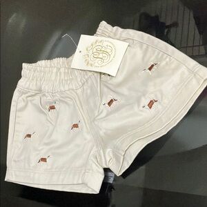 The Beaufort Bonnet Company Critter Sheffield Shorts
Size 3-6 months. NWT!